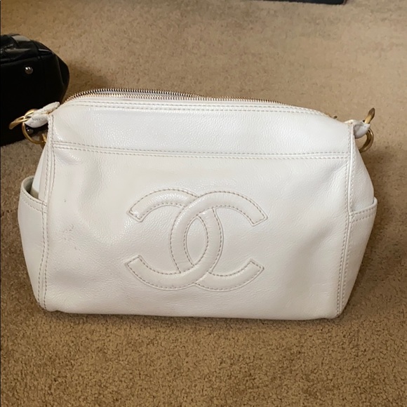 Chanel - Picture 1 of 10